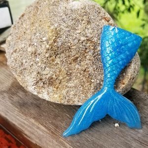 Mermaid tail magnet